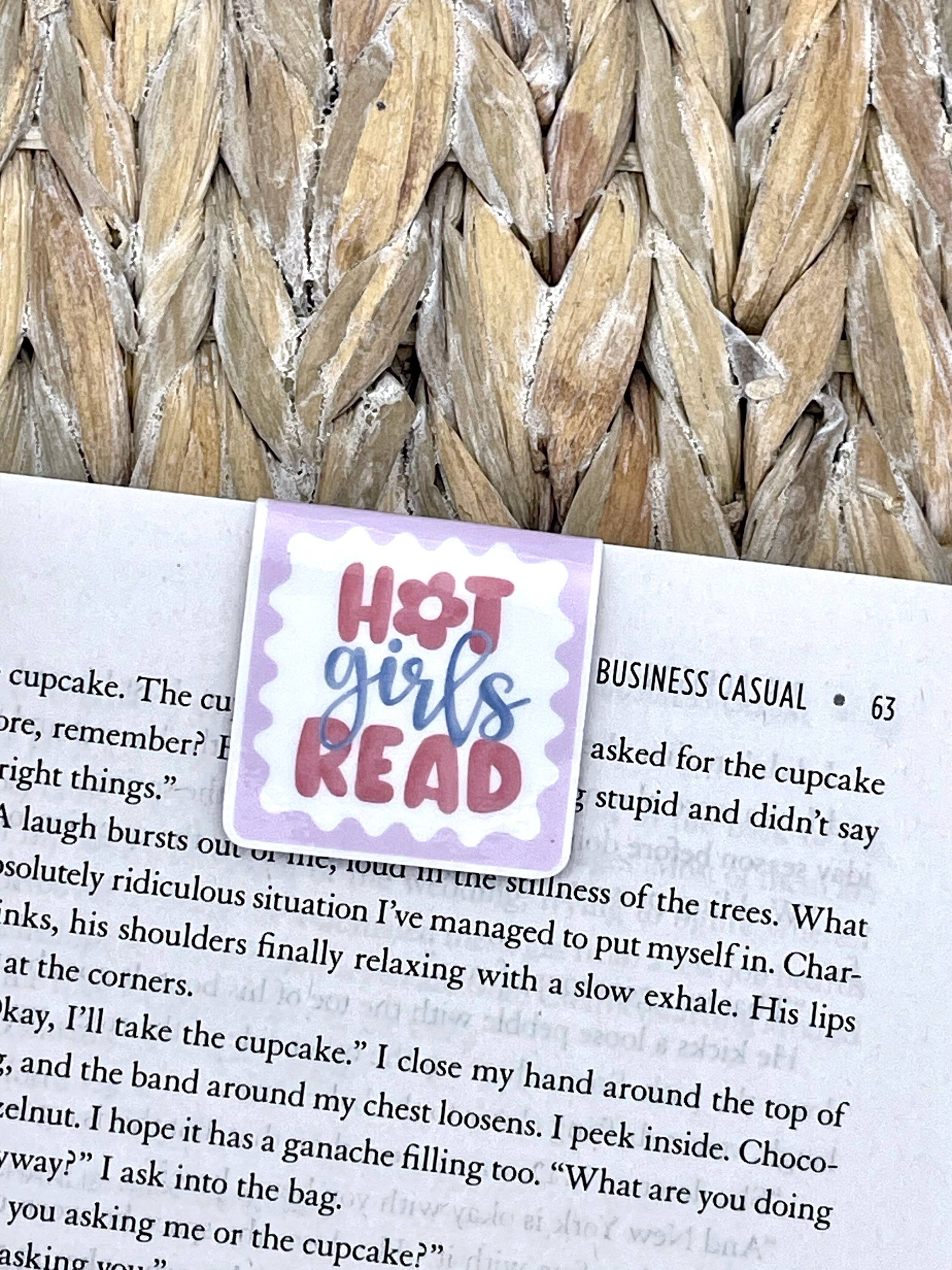 'Hot Girls Read' | Magnetic Bookmark