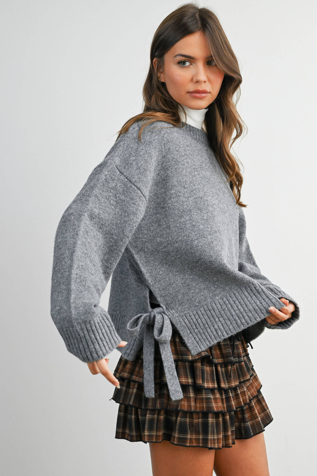 THE DARLING BOW SWEATER