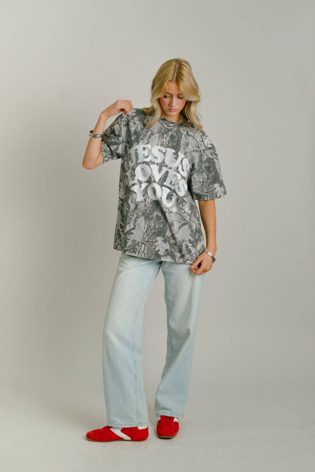 JESUS LOVES YOU CAMO TEE | MIDNIGHT OAK